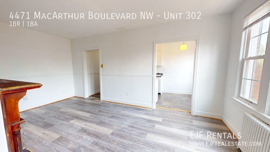 Top Floor Recently Updated MacArthur Blvd One Bedroom W/Parking Included property image