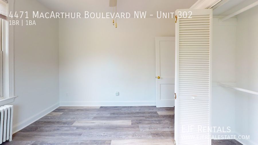 Top Floor Recently Updated MacArthur Blvd One Bedroom W/Parking Included property image