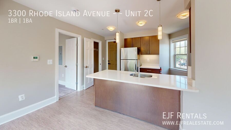 Cozy and BRIGHT One Bedroom in Mount Rainer- Beautiful Unit, Pets Welcomed! property image