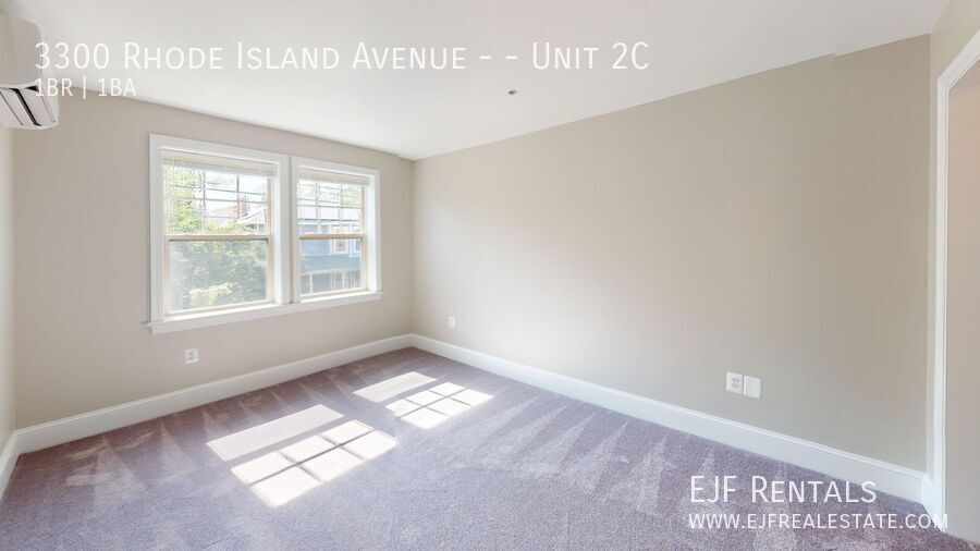 Cozy and BRIGHT One Bedroom in Mount Rainer- Beautiful Unit, Pets Welcomed! property image
