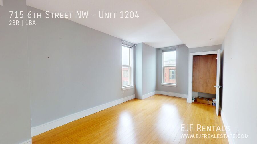 Chinatown 1,000 Square Foot PLUS W/Private Balcony, Fitness Center & More! property image