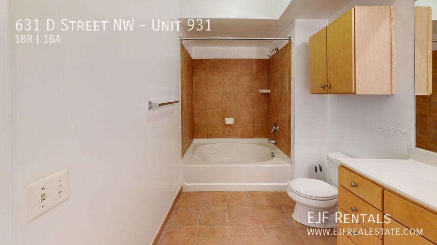 Penn Quarter Spacious One Bedroom W/Private Balcony ALL Amenity Building In Heart of DC! property image