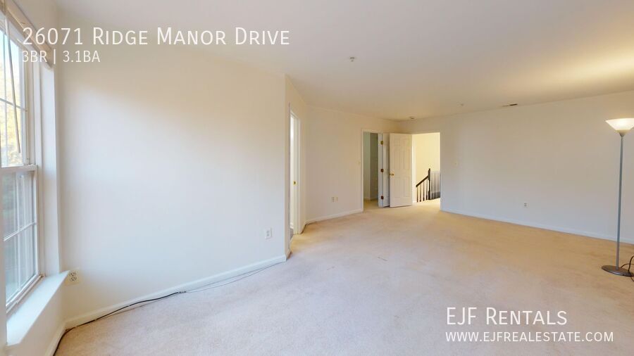 Spacious Family Three Bedroom Townhouse in Damascus! Pets Welcomed & Parking Included! property image