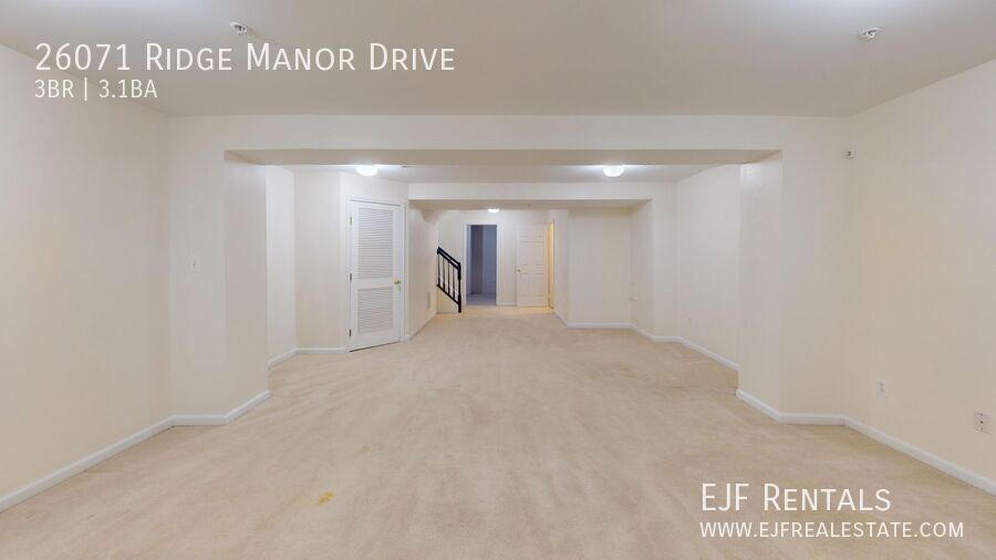 Spacious Family Three Bedroom Townhouse in Damascus! Pets Welcomed & Parking Included! property image