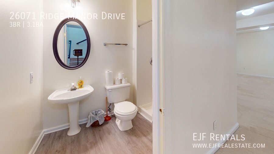 Spacious Family Three Bedroom Townhouse in Damascus! Pets Welcomed & Parking Included! property image