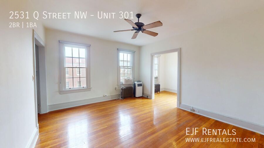 Top Floor Georgetown Two Bedroom in Amazing Location! property image