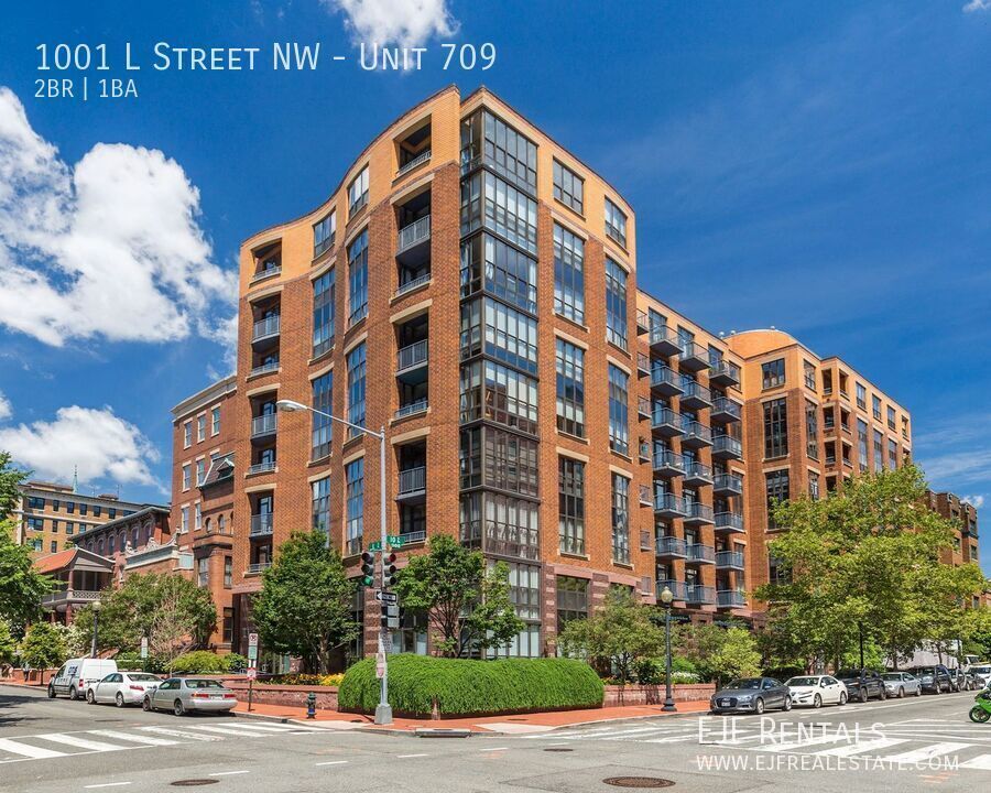 Logan Circle One Bedroom Plus Den W/Front Desk, Secured Entry, Pets Welcome, & More! property image