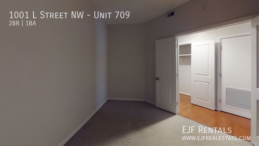 Logan Circle One Bedroom Plus Den W/Front Desk, Secured Entry, Pets Welcome, & More! property image