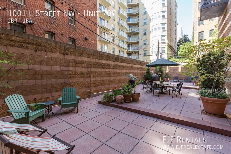 Logan Circle One Bedroom Plus Den W/Front Desk, Secured Entry, Pets Welcome, & More! property image