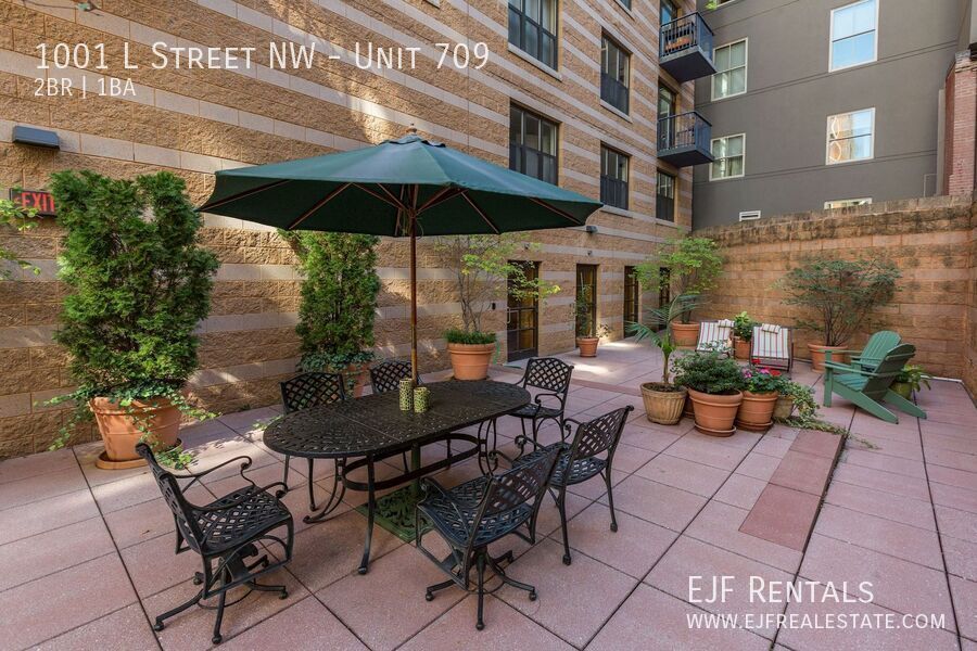 Logan Circle One Bedroom Plus Den W/Front Desk, Secured Entry, Pets Welcome, & More! property image