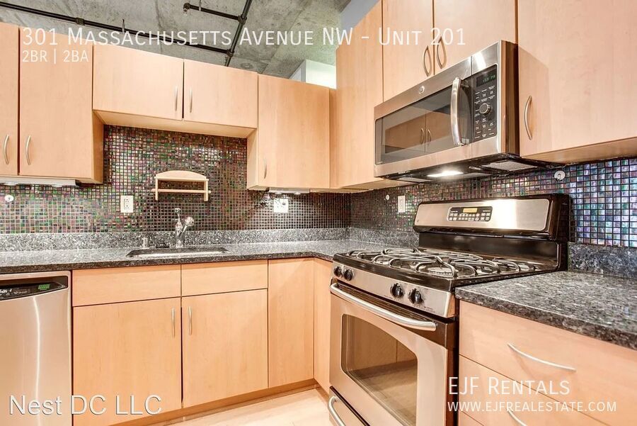 Loft Style Two bedroom W/Parking & Storage Included, Over 1,000 Square Feet! property image