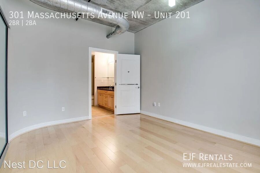 Loft Style Two bedroom W/Parking & Storage Included, Over 1,000 Square Feet! property image