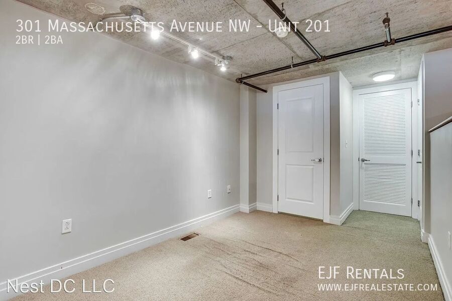 Loft Style Two bedroom W/Parking & Storage Included, Over 1,000 Square Feet! property image